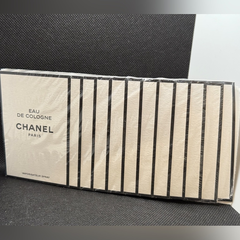 CHANEL 12 SAMPLES EAU DE COLOGNE CHANEL PARIS E D P 1.5 M L EACH - Picture 2 of 4